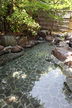 石の湯・露天風呂